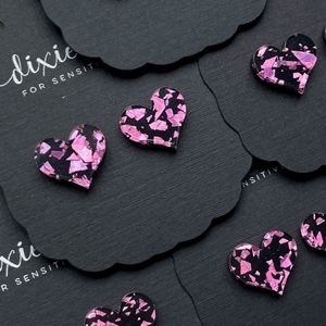 Dixie Bliss Classic Hearts in Holographic Mauve